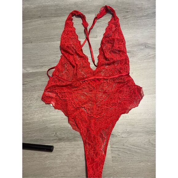 Victoria’s Secret Red Strappy Lace High Leg Bodysuit Sz 2XL - Picture 1 of 4